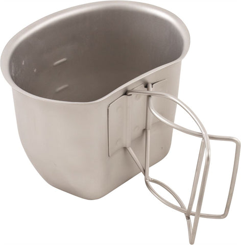 bathoutdoors.co.uk Crusader mug pot silver stainless steel The metal handle on the rear of the mug is hinged to allow it to fold back around the mug itself, helping to reduce the pack size. Details: High-grade stainless steel Also available with a Black PTFE toughened coating finish Volume: 750 ml Internal measuring scales Dimensions: 13.7 x 10.2 x 10 cm Weight: 290 g